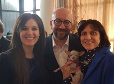 Yoleen van Camp met Charles Michel